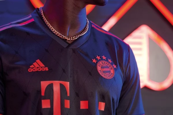 Maglia FC Bayern München Sané 10 Divisa Terza 2022/23 Maglia FC Bayern München Sané 10 Divisa Terza 2022/23